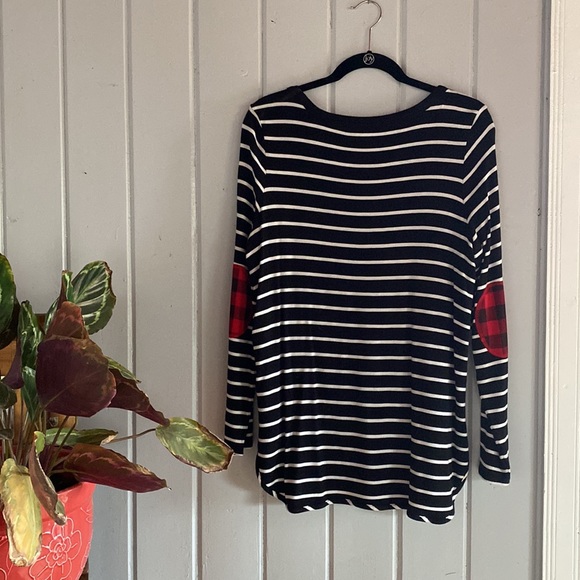 Long sleeve rayon/spandex top - Picture 4 of 5